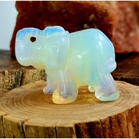 Carved Crystal Elephant GYRASOL 30mm