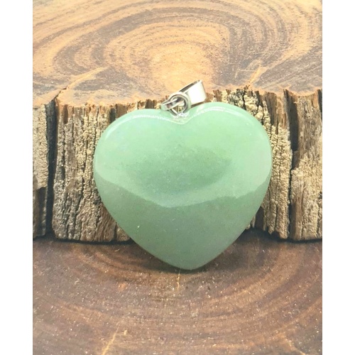 Carved Crystal Pendant Heart AVENTURINE GREEN 20mm